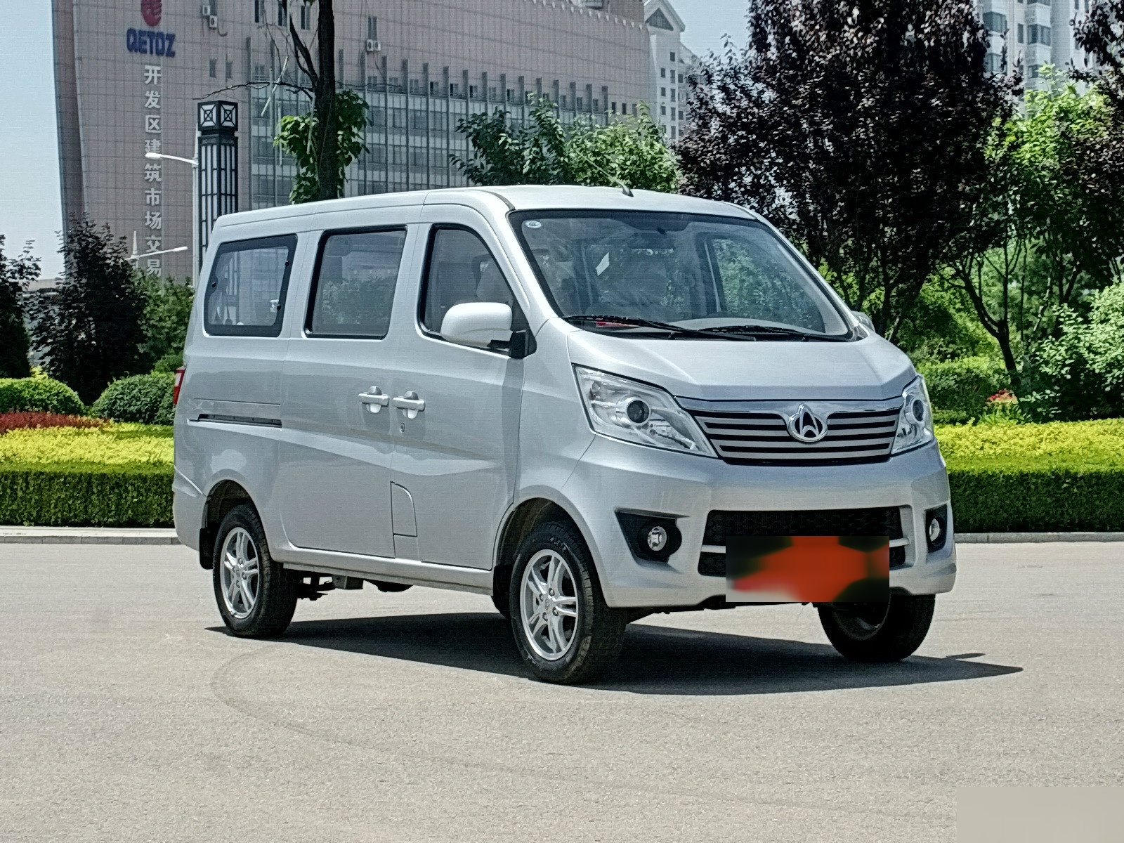 2010款长安星卡双排油箱多大升