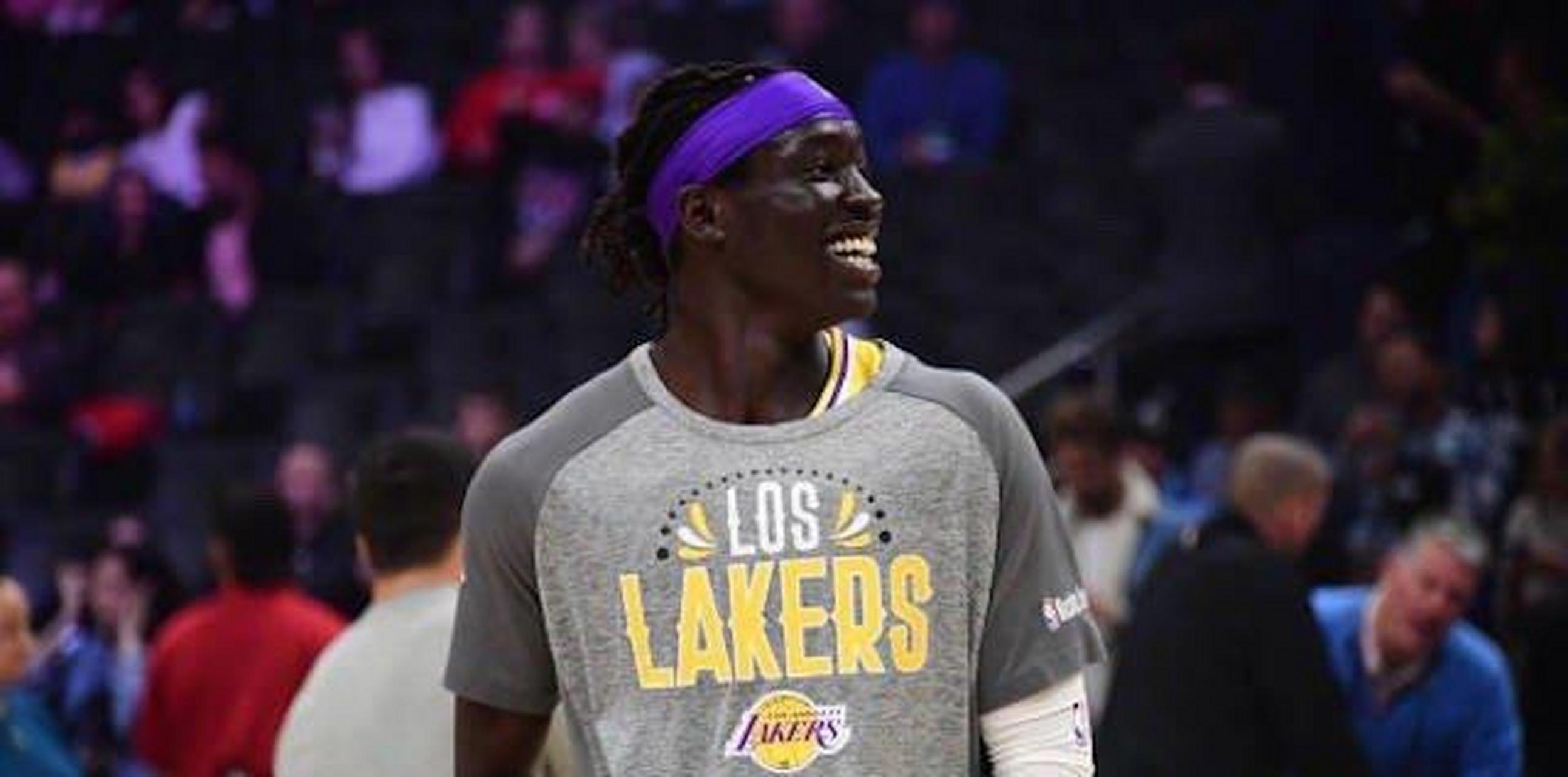 湖人将加布里埃尔的合同转为两年的正式合同,其中2022