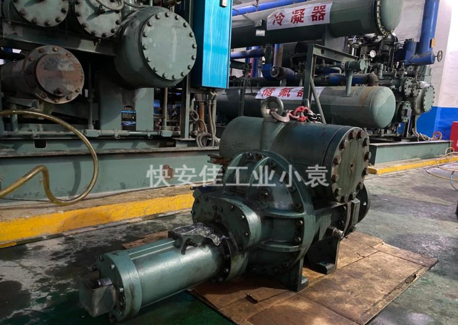 化工六氟丙烯约克 rwf177工业冷冻螺杆离心压缩机填料函泄漏维修