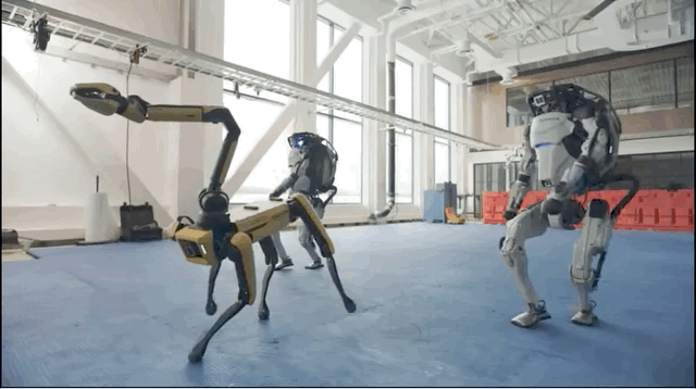 波士顿动力机器人组团跳舞（图）