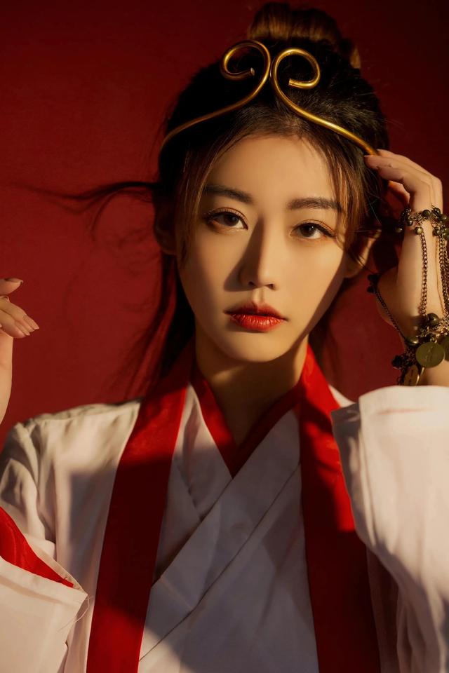 美图分享|电视台主持人yoyo酱