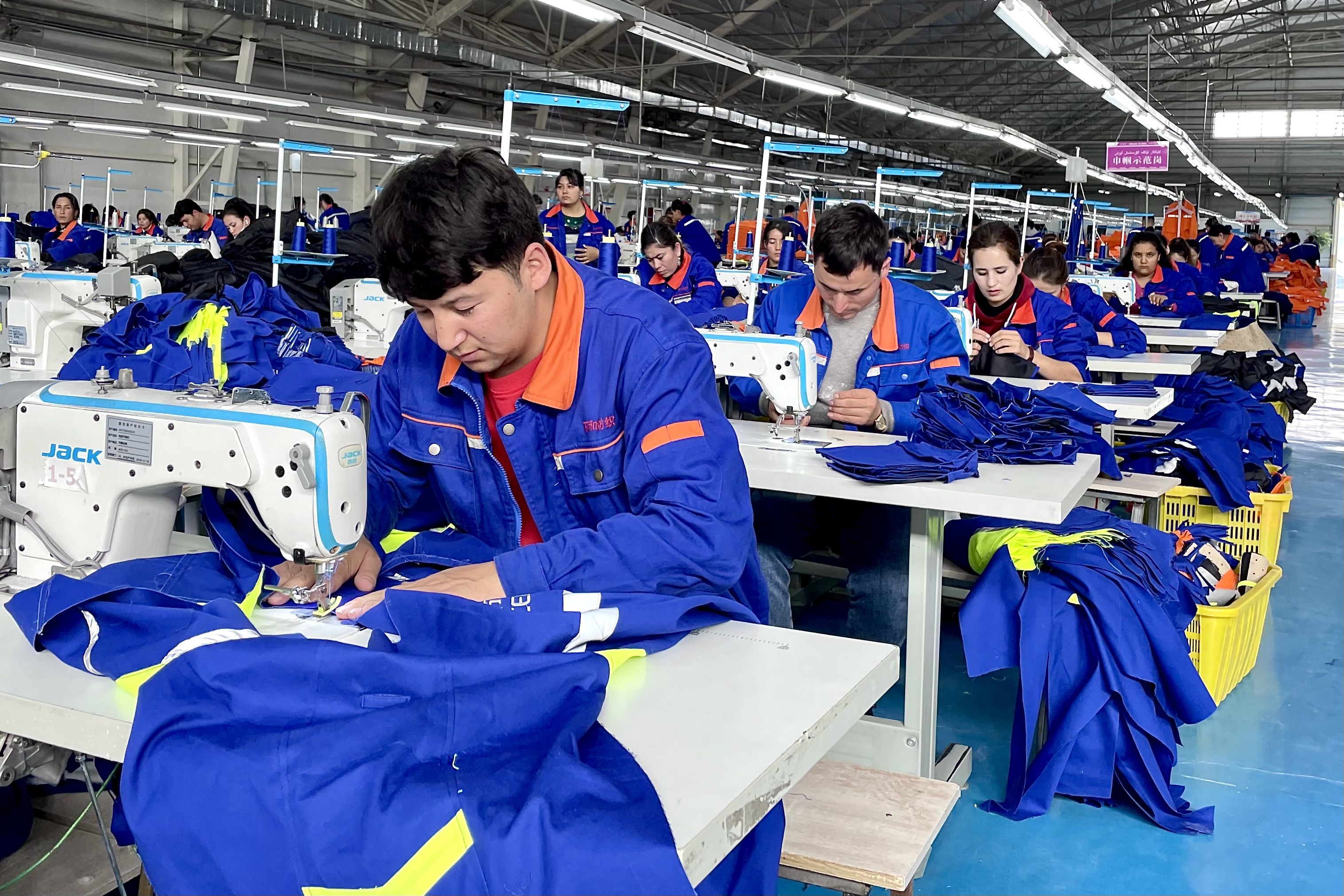 八千里路跨越 二十七载情牵