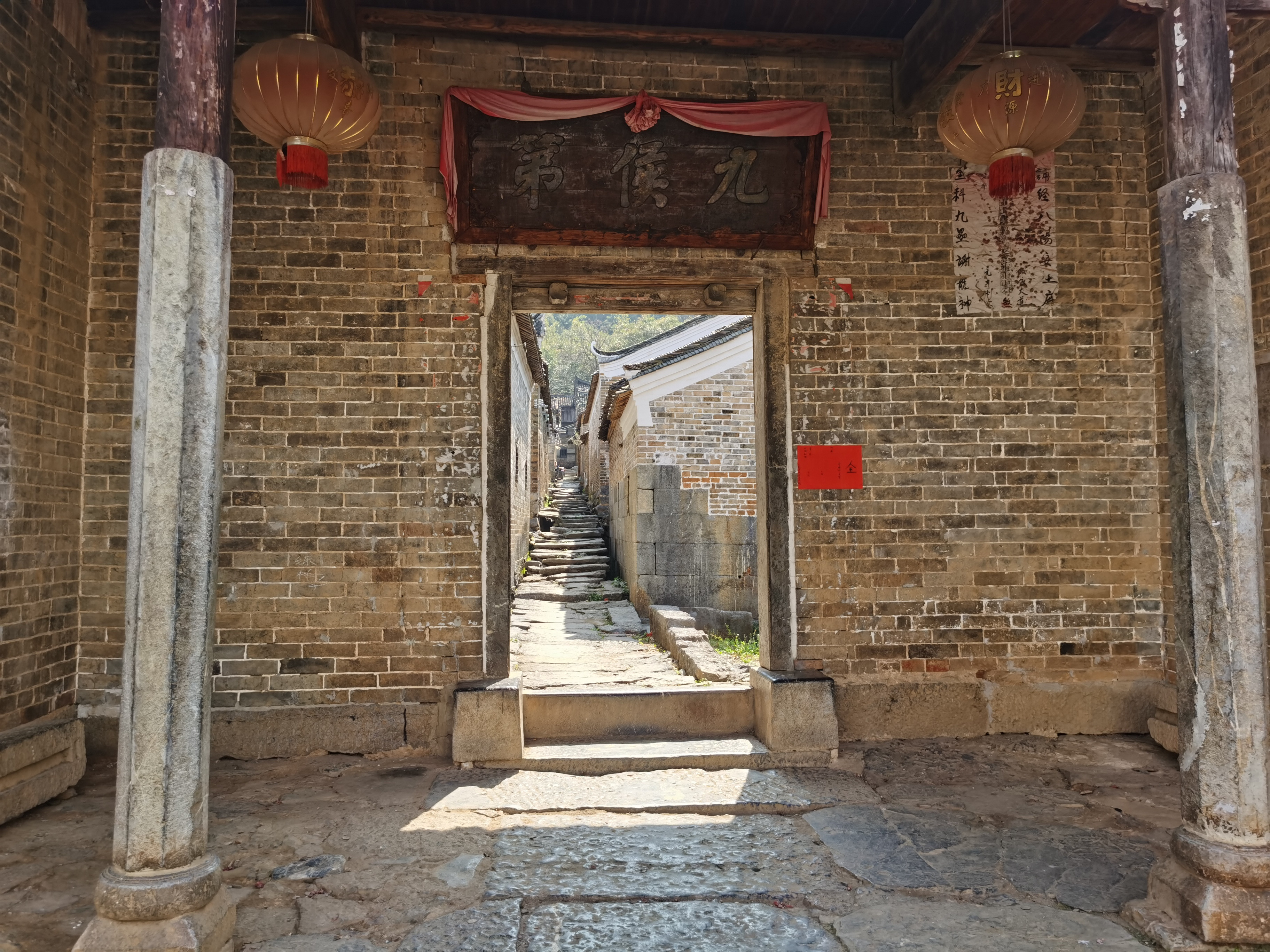 江华井头湾村,清代民居风格古建筑群,中国瑶族织锦第一村