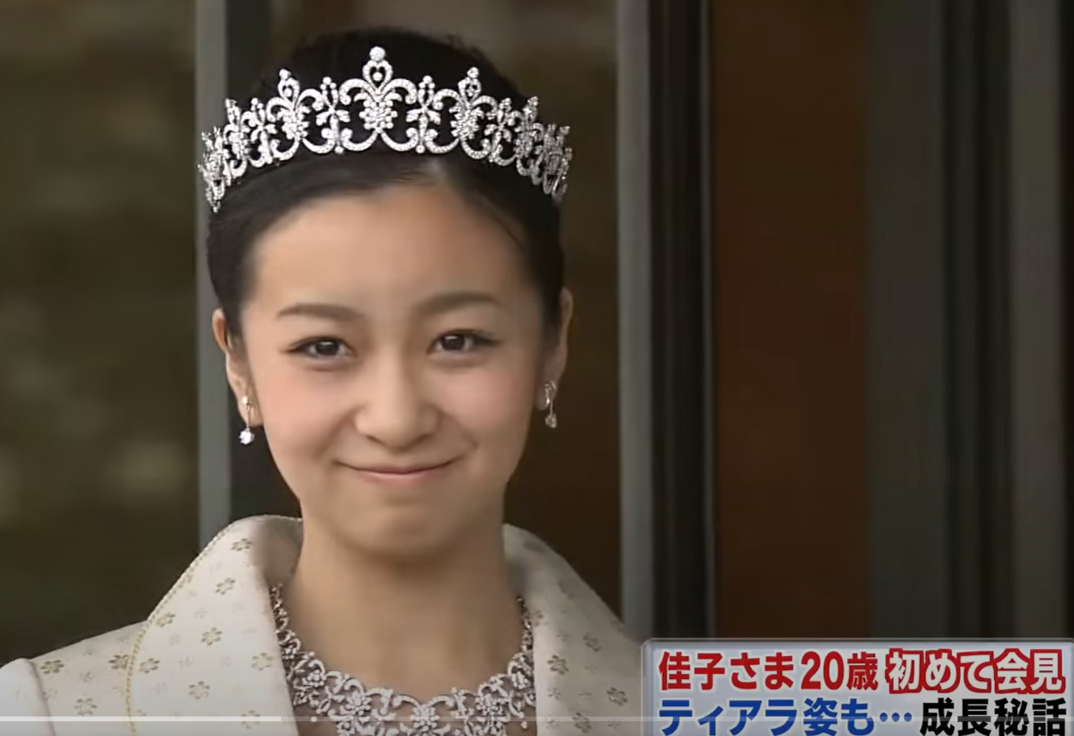 佳子公主成年礼所用皇冠