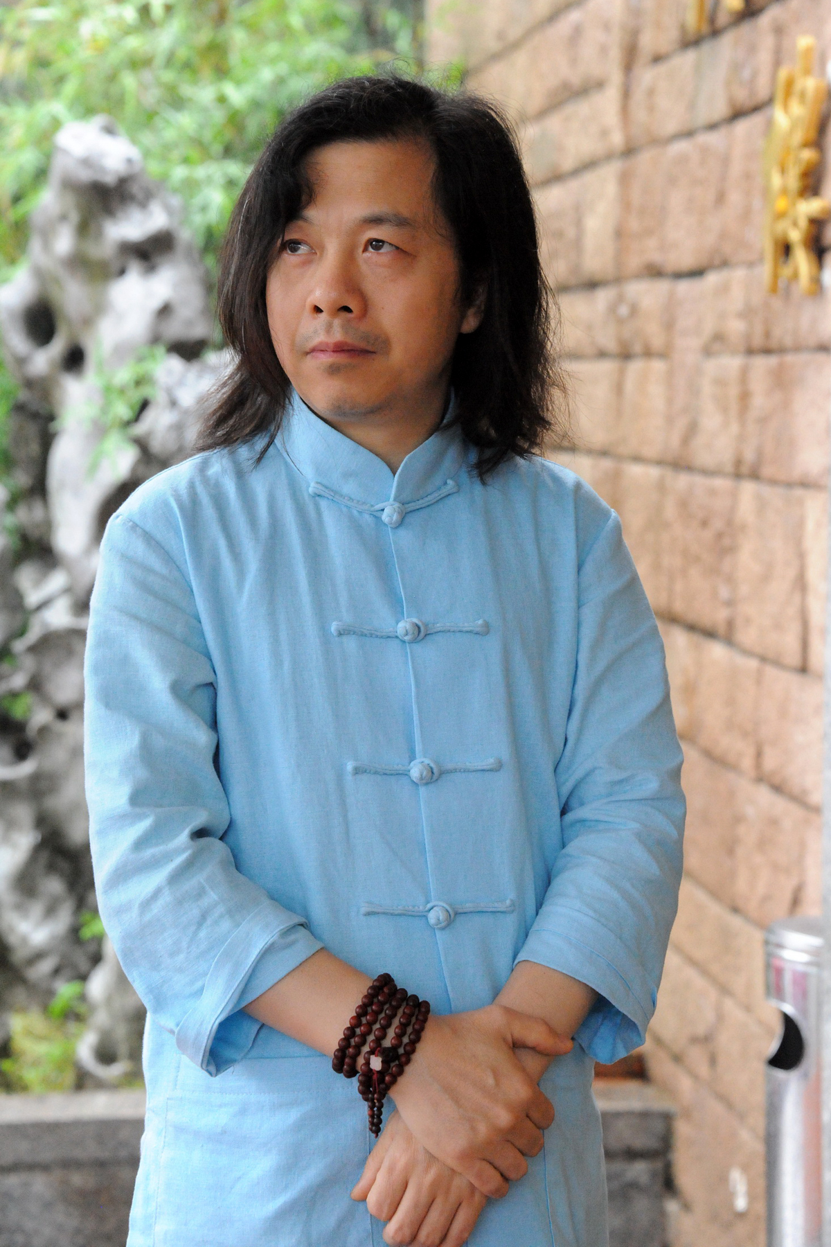 名人与名校|宜兴开放大学聘任国际著名画鹤大师陈九怪为兼职教授