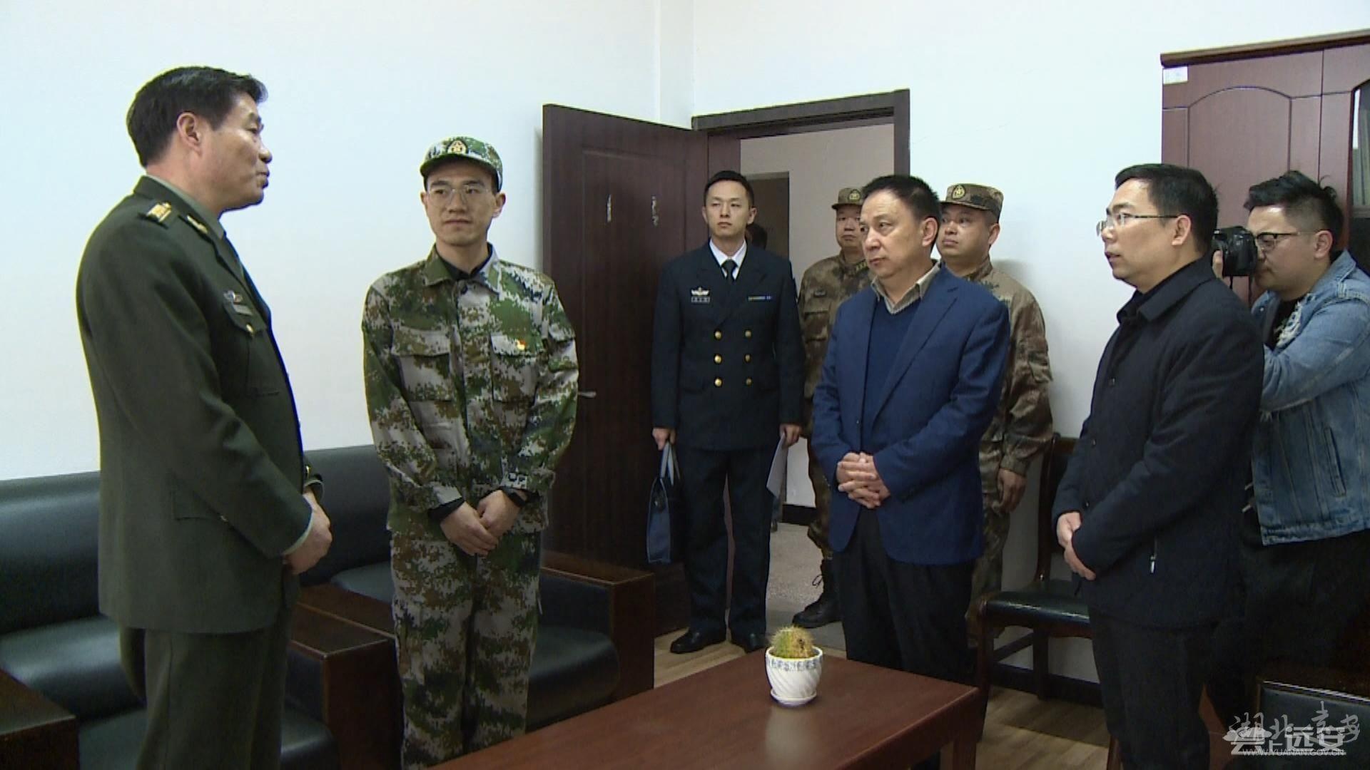 黄长清来我县调研基层武装工作「图」