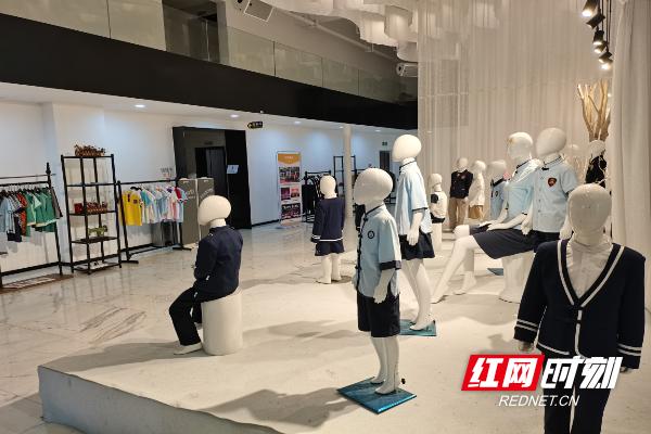 株洲远赢服饰:朝着打造全国校服品牌"前十"奔跑