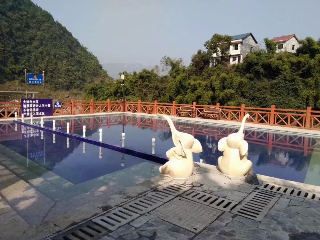 山间觅温泉·入夜洗尘埃︱热水塘温泉山庄等你来!