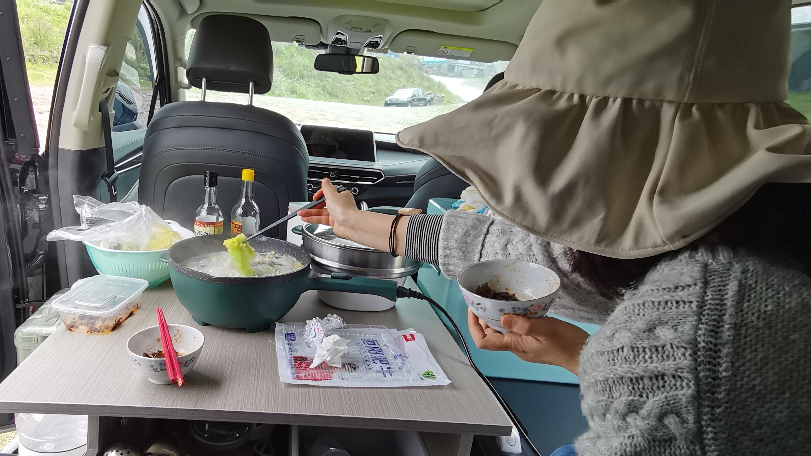 怎么去流浪?我把大通d90改成了床车