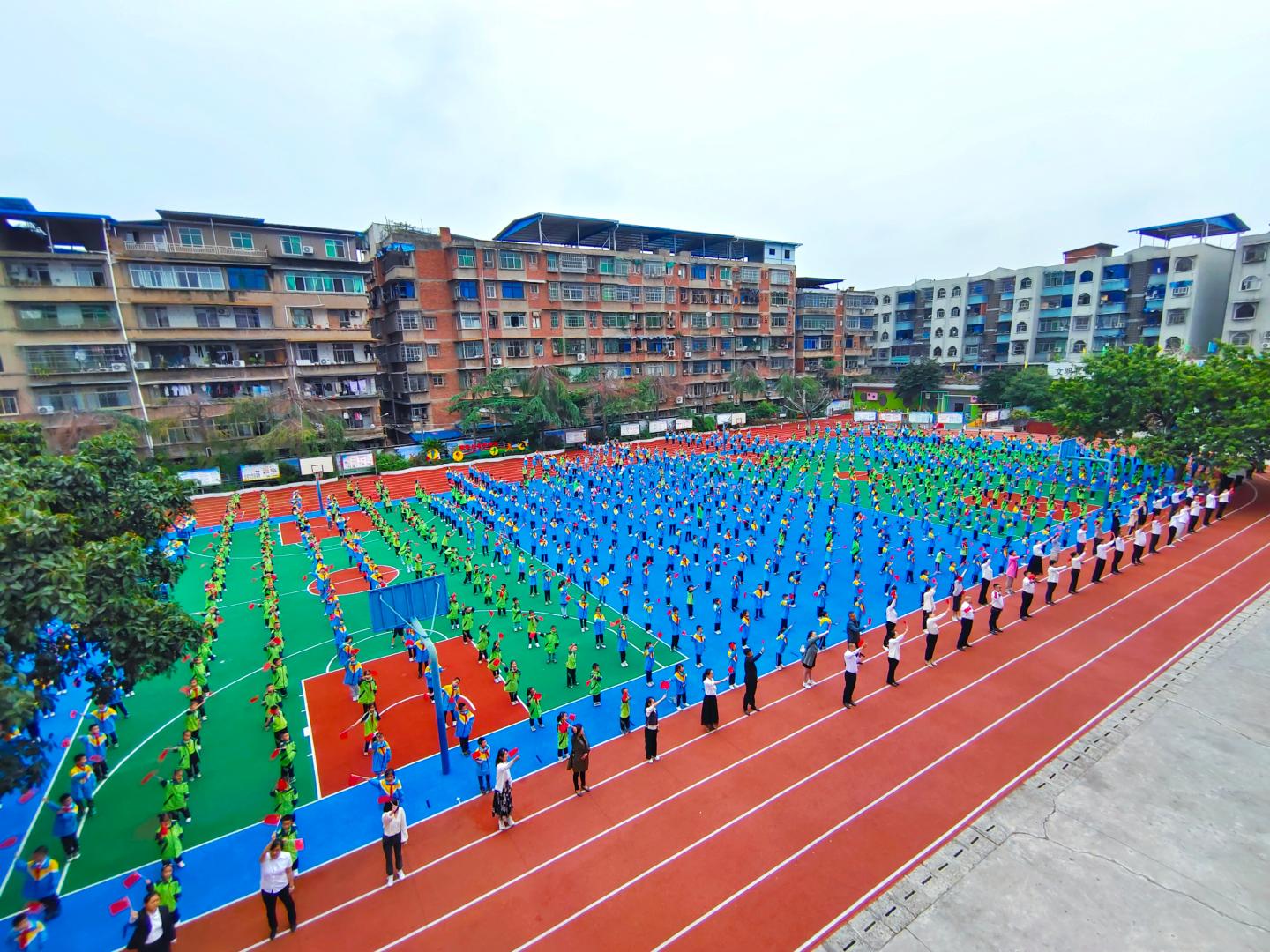 荣县旭光小学开展庆国庆"红歌传唱"活动