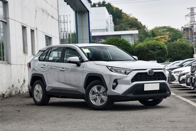 丰田荣放很好,但是老司机都选crv,只因为这三方面原因!