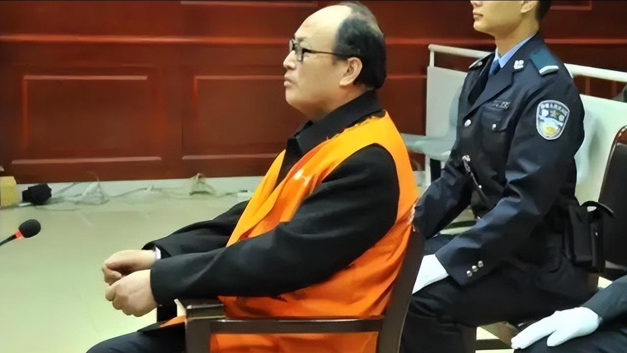 纪实:安徽巨贪杨先静:包养情人贪千万,被捕后痛哭:给一次机会