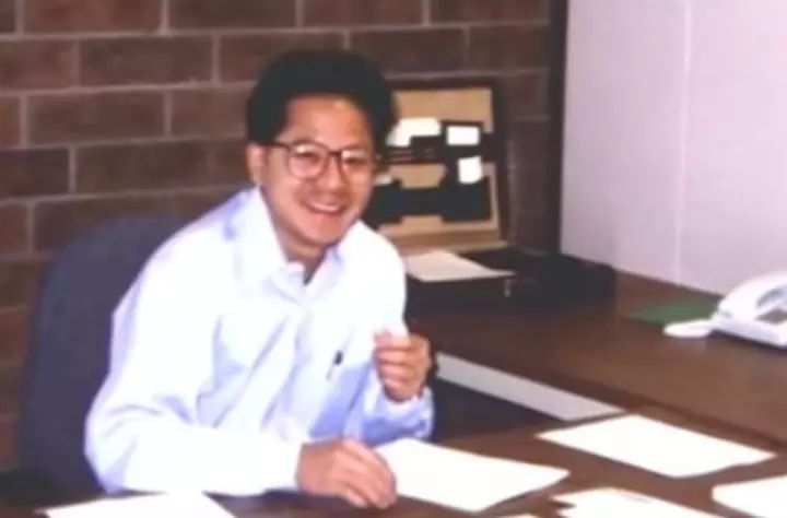 黄仁勋：芯片王座背后的孤勇铸就者
