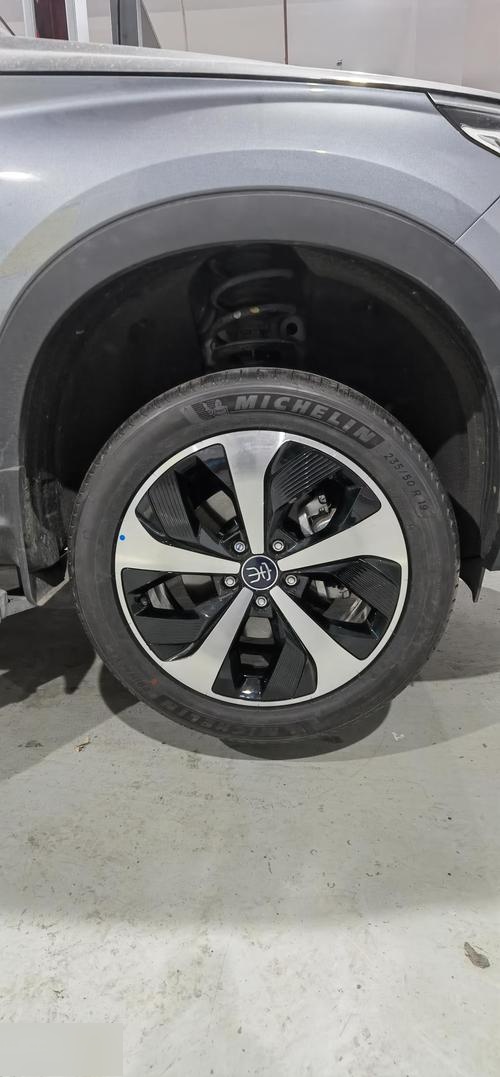 比亚迪宋plusdmi轮胎型号是什么