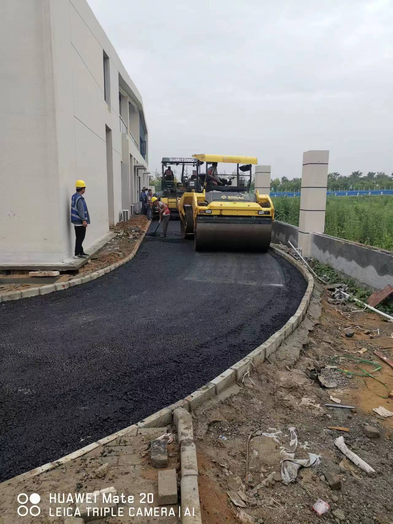 信阳热拌沥青混凝土面层施工技术及质量控制措施