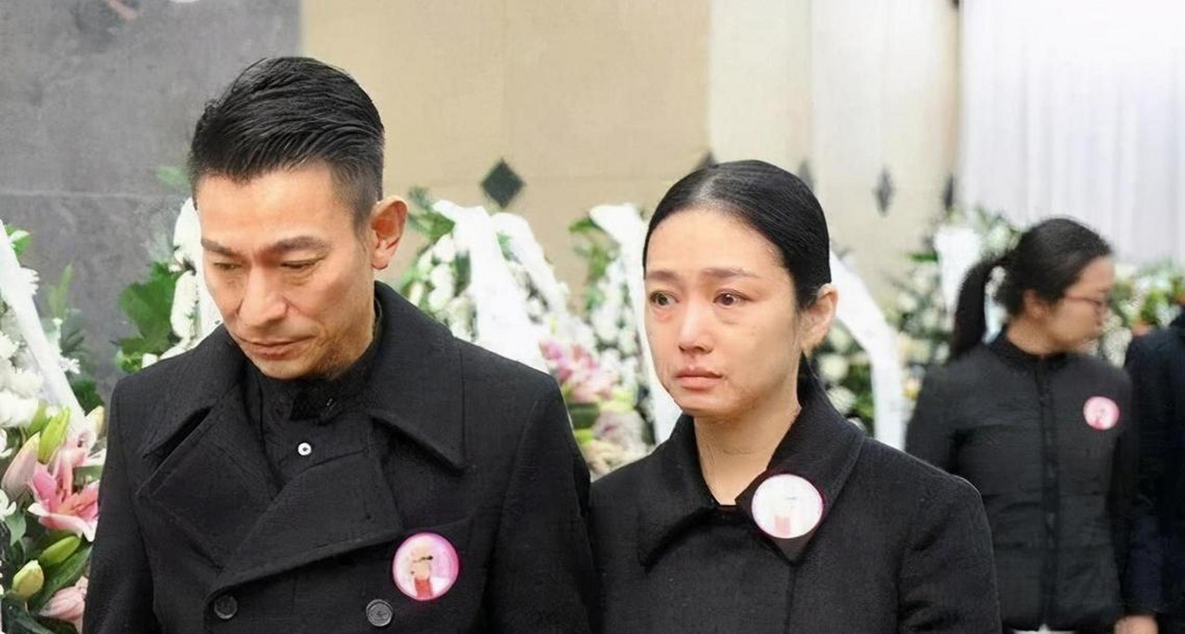 刘德华女儿刘向蕙:心疼母亲为爱躲藏23年,也理解父亲的难言之隐 文