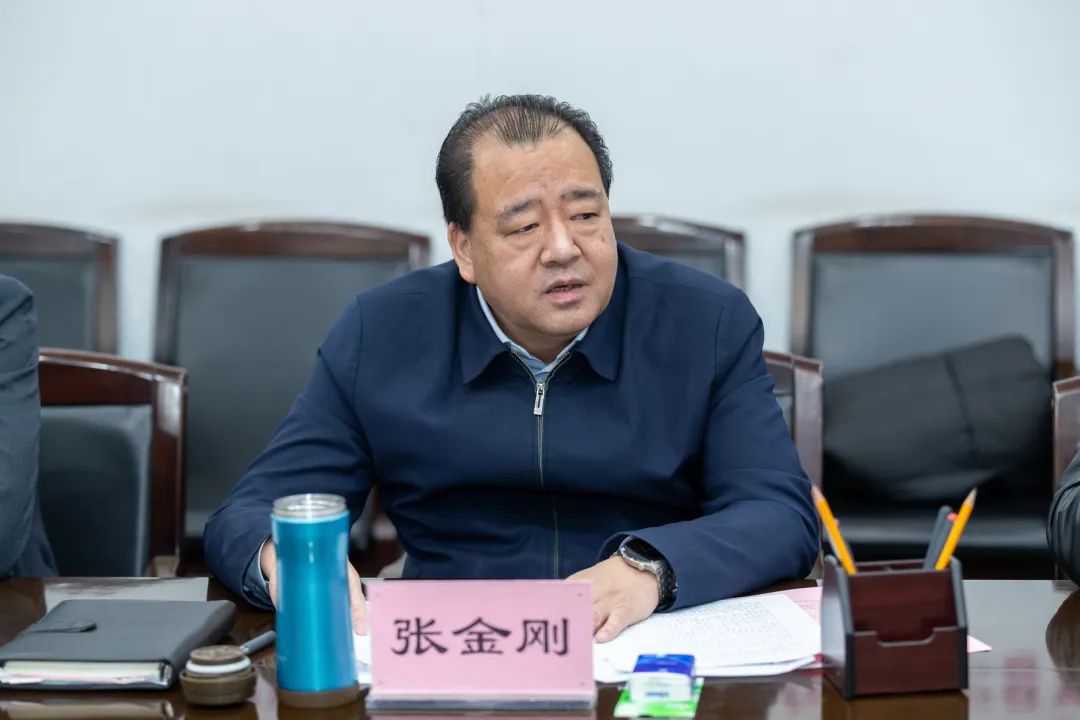 河北省保定市副市长杨伟坤一行来校考察调研