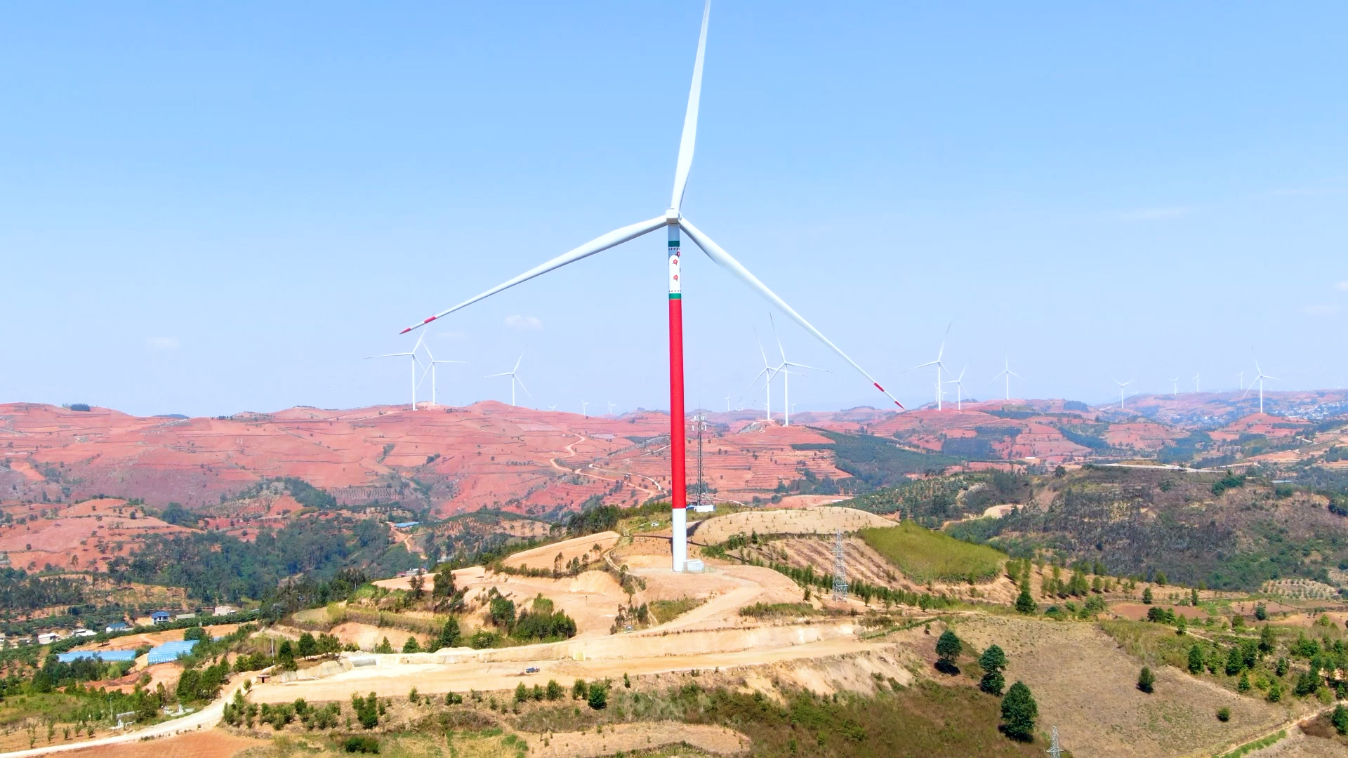 云南开远总装机容量350兆瓦风电项目全面投产