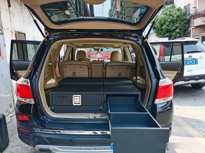 自驾游如何将汉兰达改造为床车?