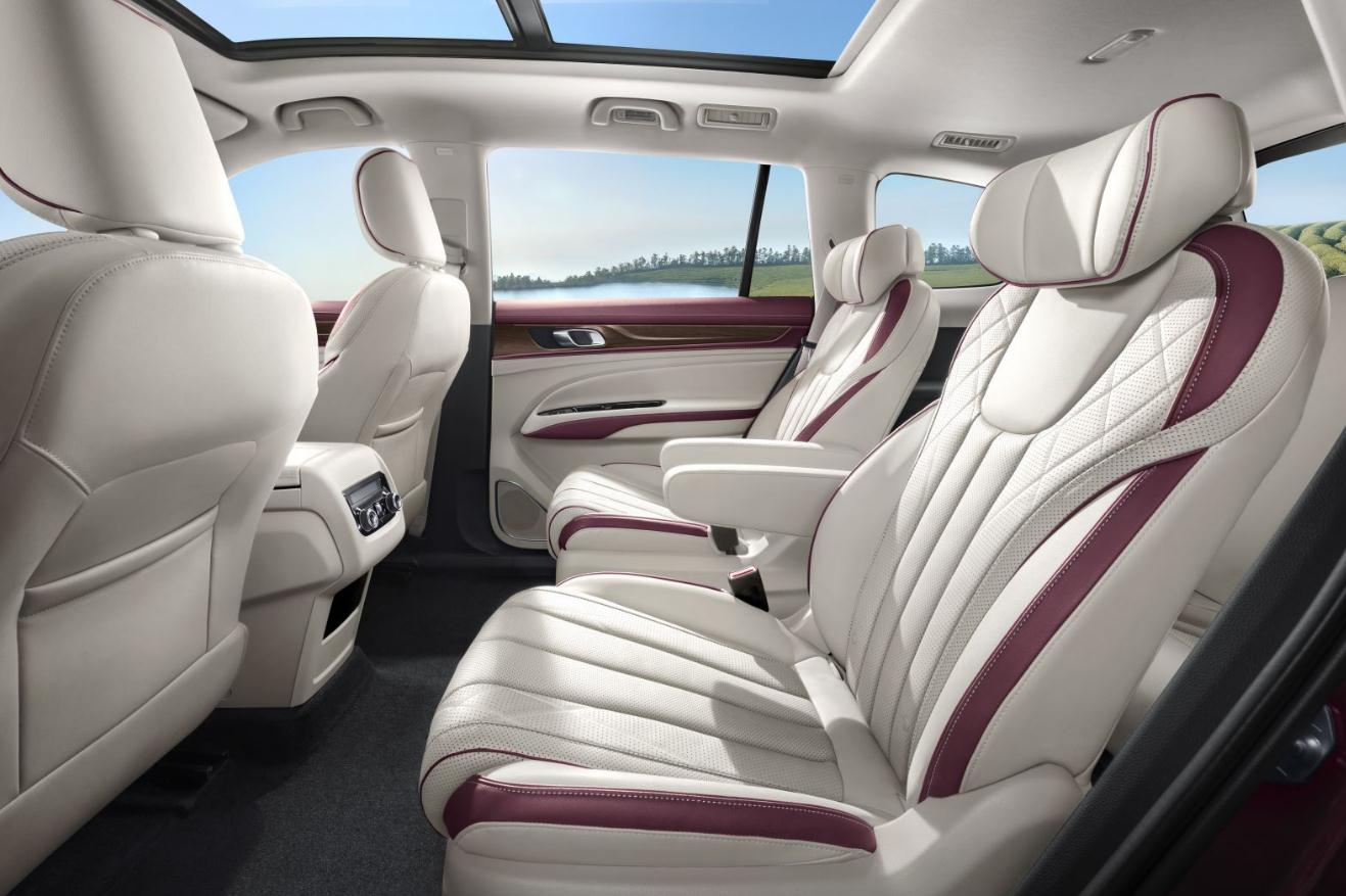 三代同堂全家出行少不了一台六座中大型suv 海棠湾试驾福特领裕