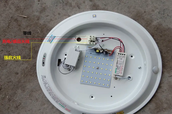 强启吸顶灯接线图片