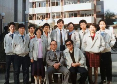 "并购王"任建新:白手起家,高调并购,退场后把企业上交国家?