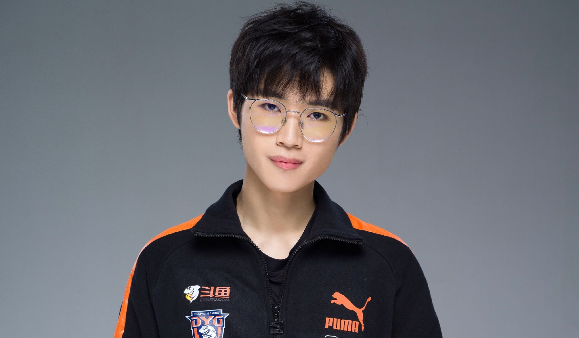 dyg世冠2-3输给rw侠,久诚心里反而笑开了花,只因战神健首秀失利