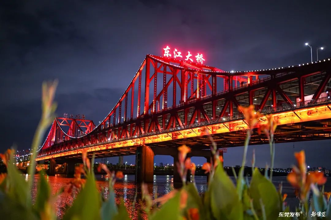 江与桥是独属于这里的浪漫,东江大桥是国内首座钢梁结构的双层公路桥