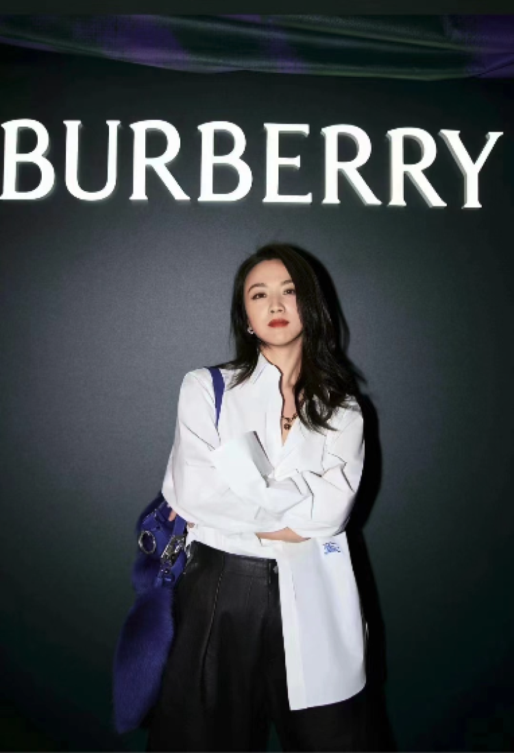 burberry最新代言人图片