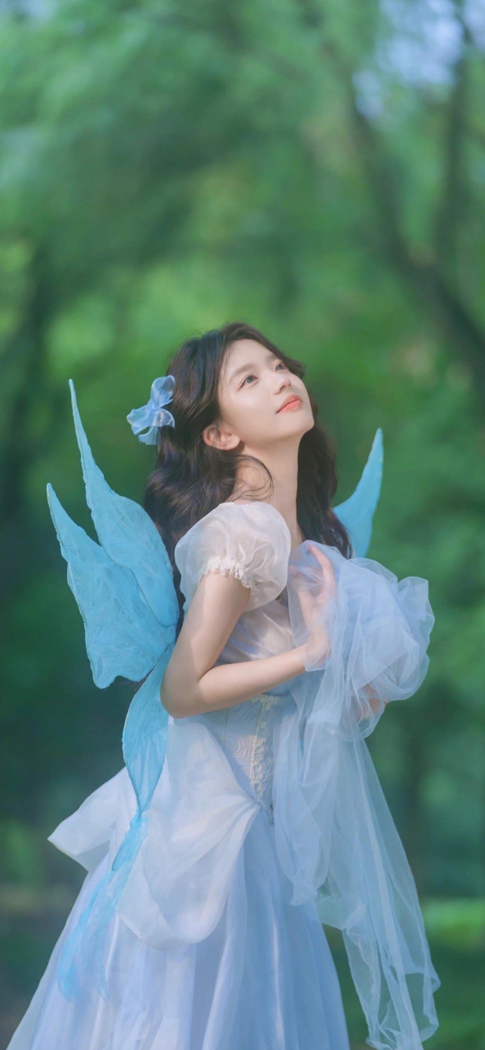 超级漂亮的小姐姐 蓝色纱裙仙气飘飘