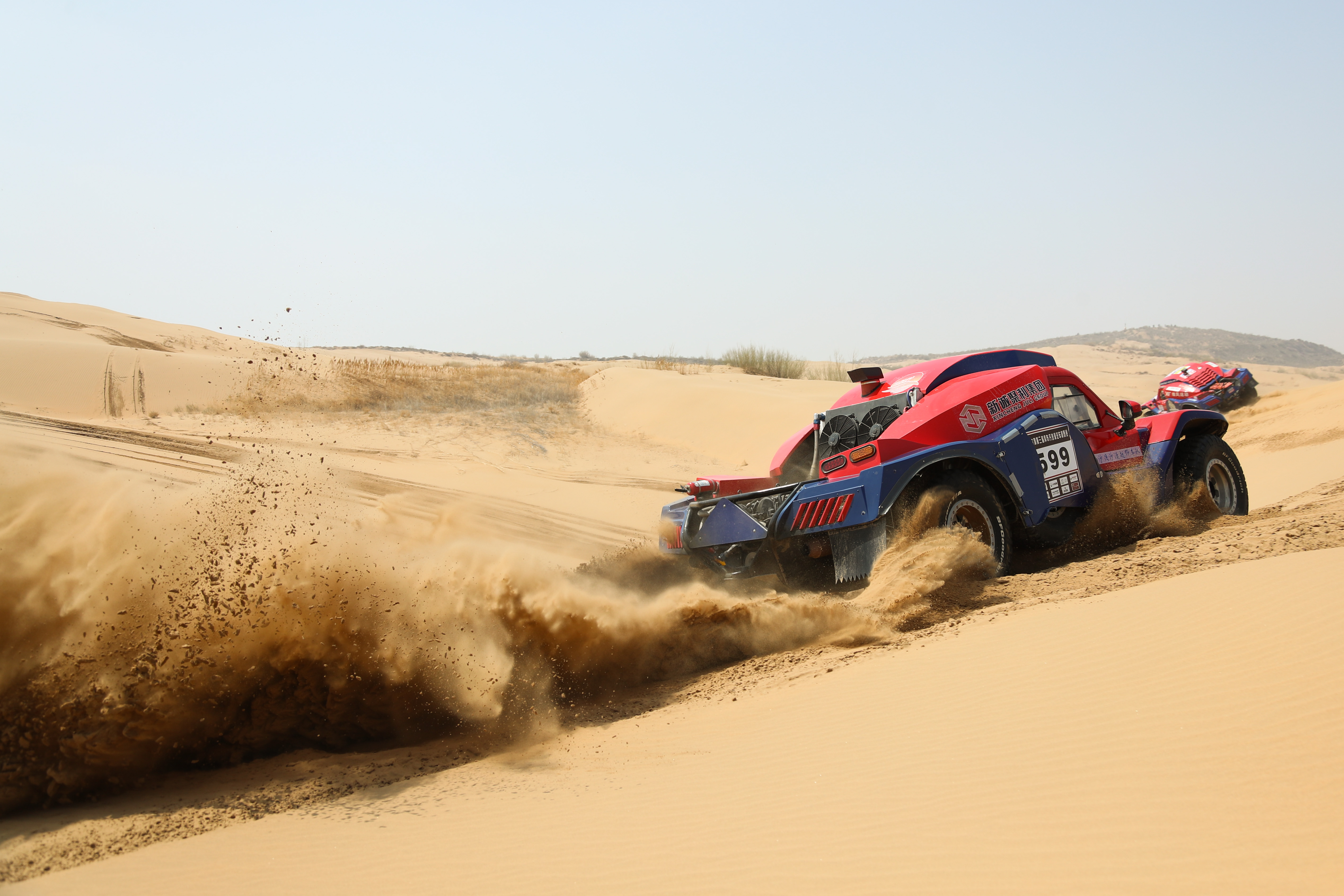 赛车——内蒙古响沙湾沙漠越野车队出征仪式