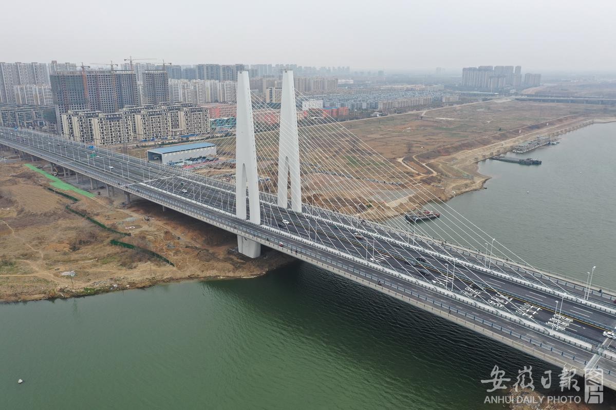 安徽阜阳:阜裕大桥竣工通车 群众期盼实现