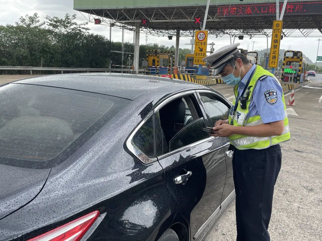 你好,警察节丨俞峥:疫情这场战斗,我不能缺席