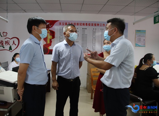 曹晓革出席全县新冠疫苗接种包保工作部署会并督导疫苗接种工作