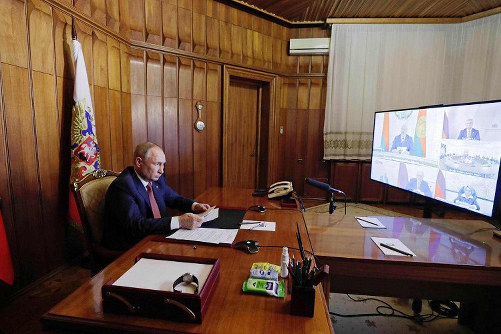 俄白签署一体化法令 俄罗斯总统 vladimir putin 通过视频出席俄白