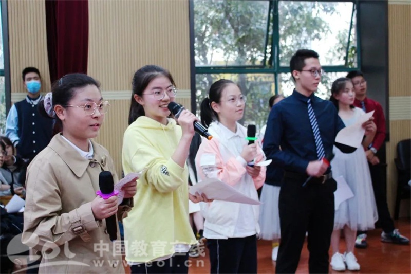 同学们各显其能 杭州市西湖高级中学举办首届学术节