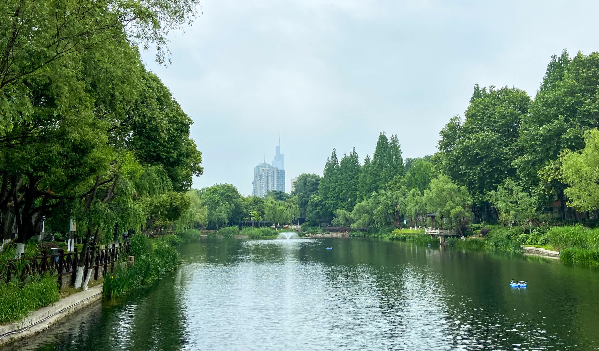 南京小西湖乌龙潭公园:西城明珠,画卷般风景,叹为观止