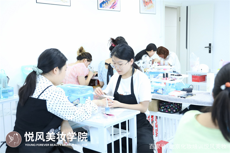 北京化妆学校（北京化妆学校正规学校排名）