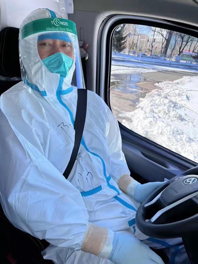 长春公交司机变身"120大白"接送确诊病例