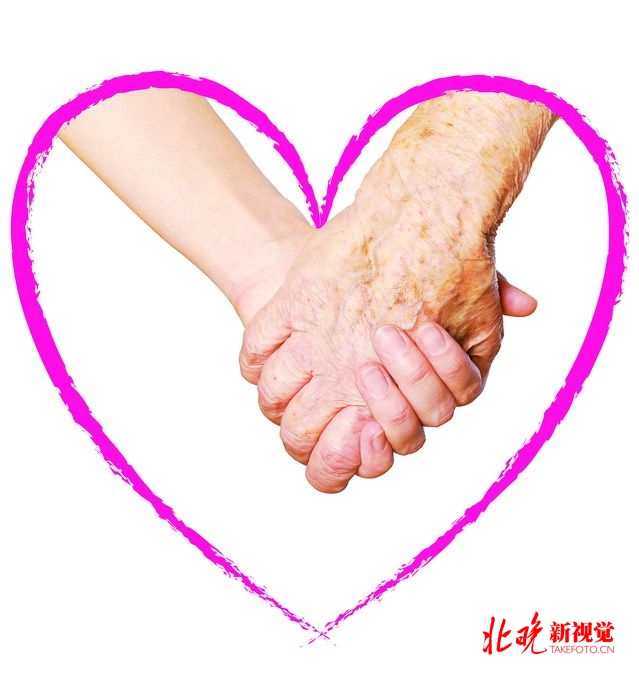 "我妈不用嫁人!"退休女老师和71岁大伯相亲,女儿"轮番轰炸"红娘