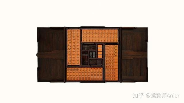 hermès推出小牛皮麻将套组,耗时2000小时纯手工打造