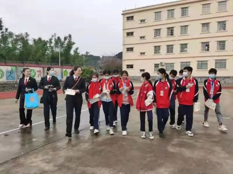 中小学生安全教育日,北流法院系列禁毒宣传进校园