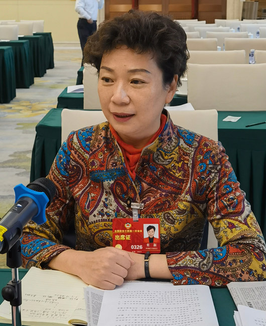 栾新委员:挖掘历史与融入潮流并重,推动中华老字号品牌创新发展