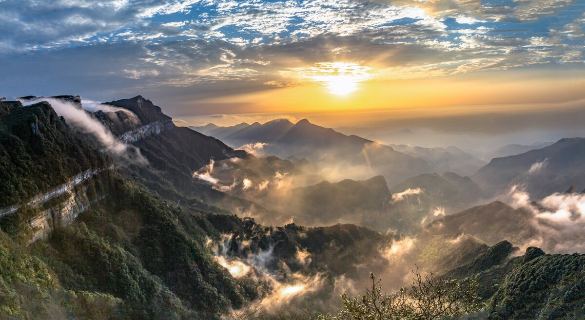 重庆金佛山 金佛晚霞瑰丽多彩