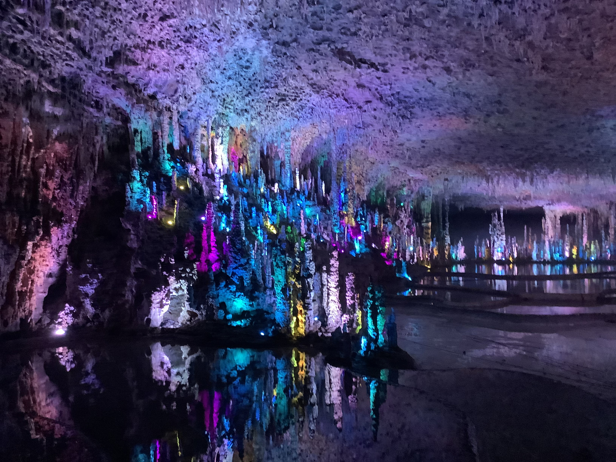 地球特大天坑——兴文石海(rock sea.natural magic)