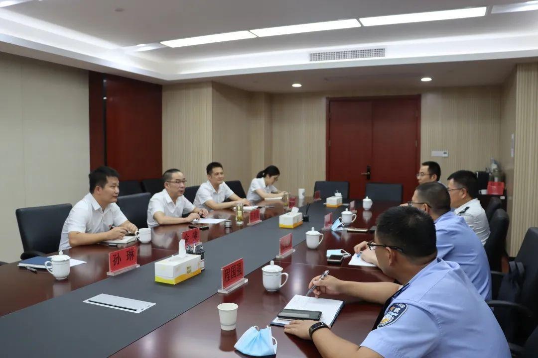 杭州市东郊监狱领导一行到萧山区司法局调研交流