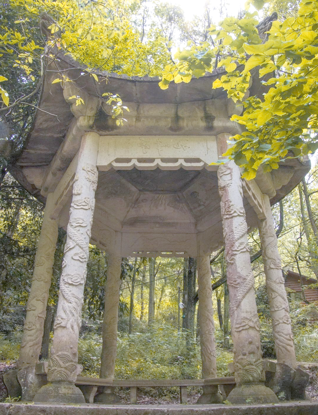 九峰山游记:领略金华九峰山的奇观美景