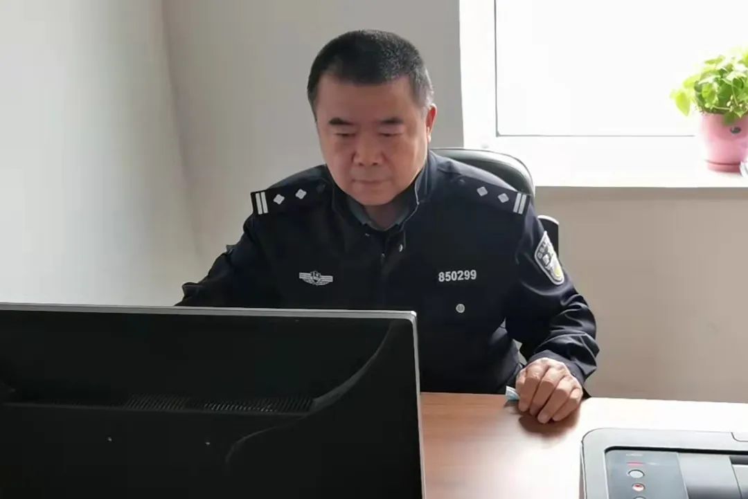 大安市交警大队张怀乾图片