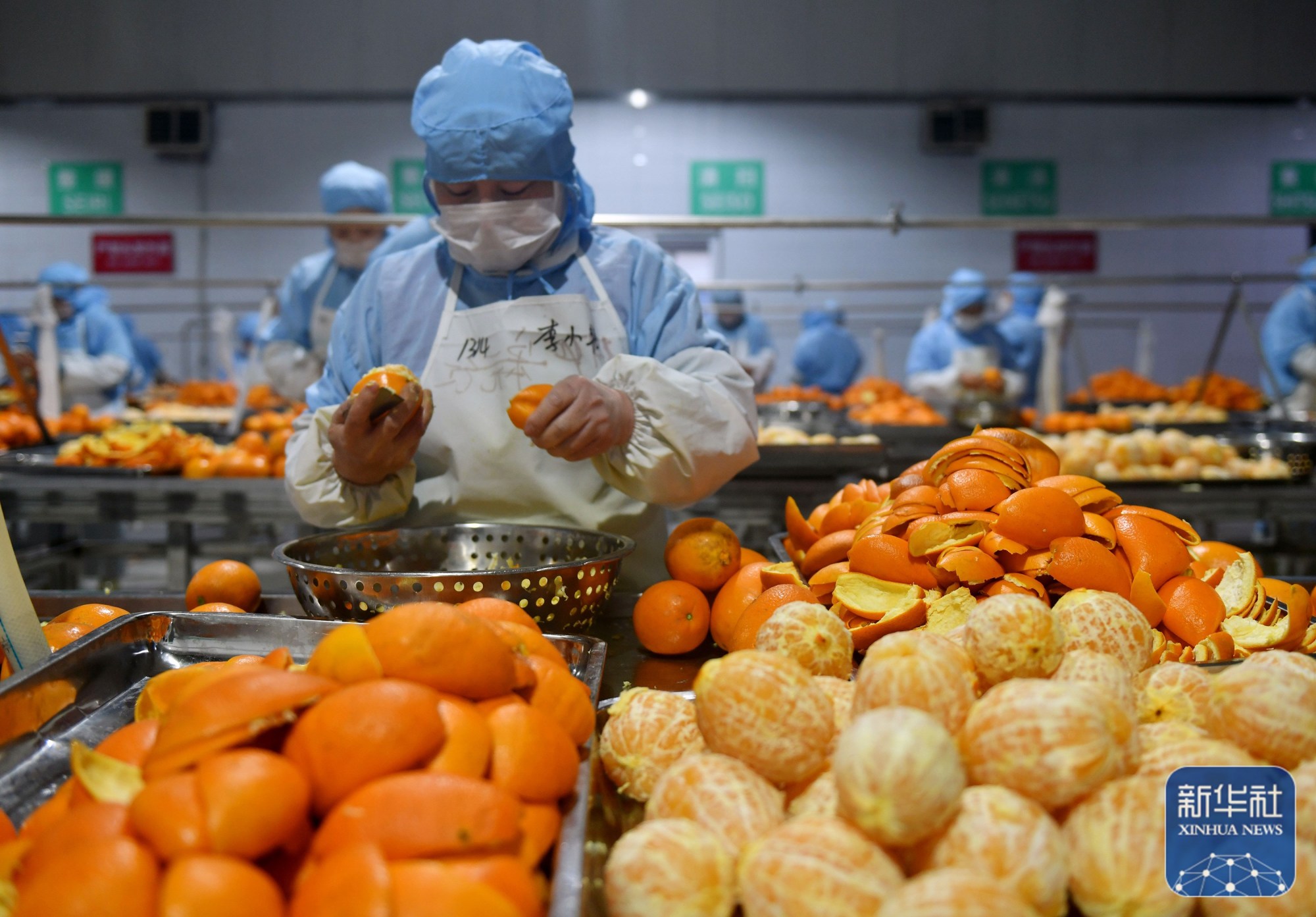 湖北秭归:脐橙深加工助农增收