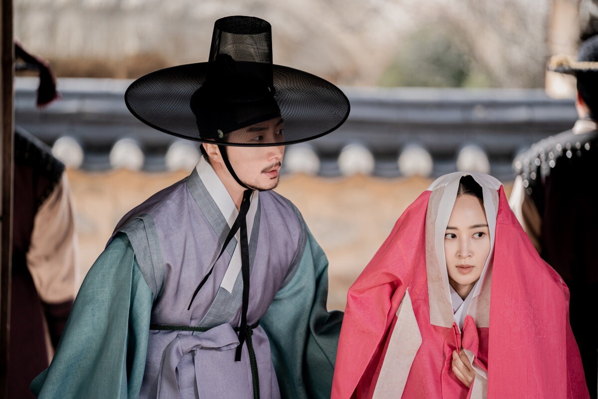 丁一宇,权俞利,申85洙担纲主演,剧情以光海君在位的朝鲜王朝时代为